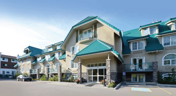 Pocaterra Inn & Waterslide
