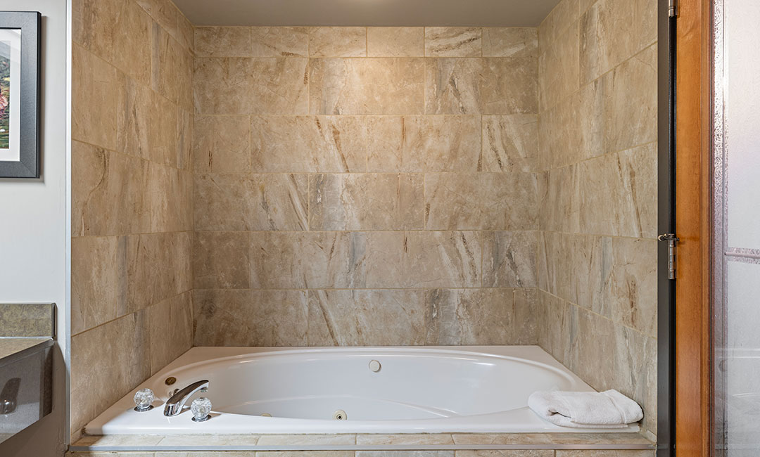 Executive King Suite - Bathroom
