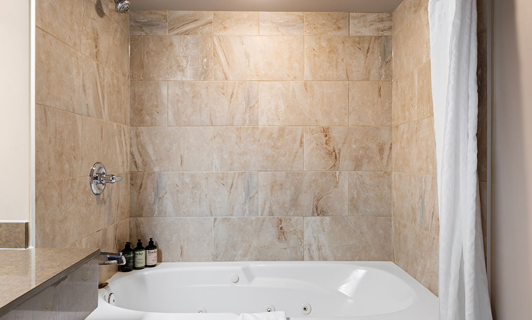Superior King Suite - Bathroom